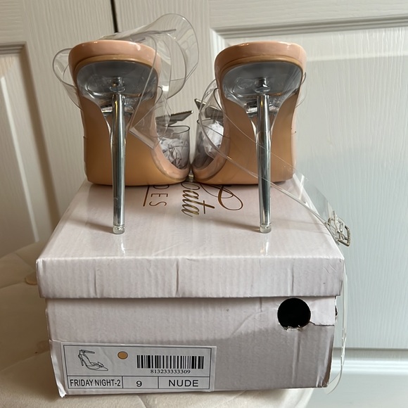 Heels - Picture 2 of 3